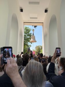 One of this edition's main attractions (that I didn't get to see): Florentina Holzinger's performance in the Austrian Pavilion. Pia, if you read this: thank you for the image